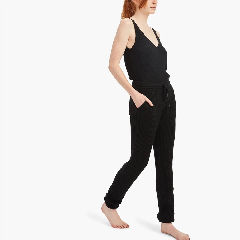 Nadaam ribbed cashmere joggers